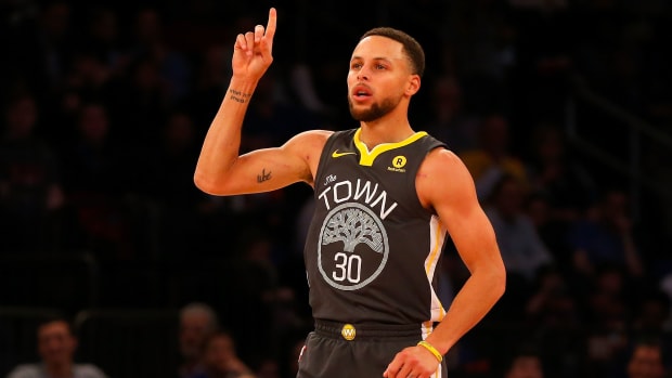 stephen_curry_marquee_playoffs_.jpg